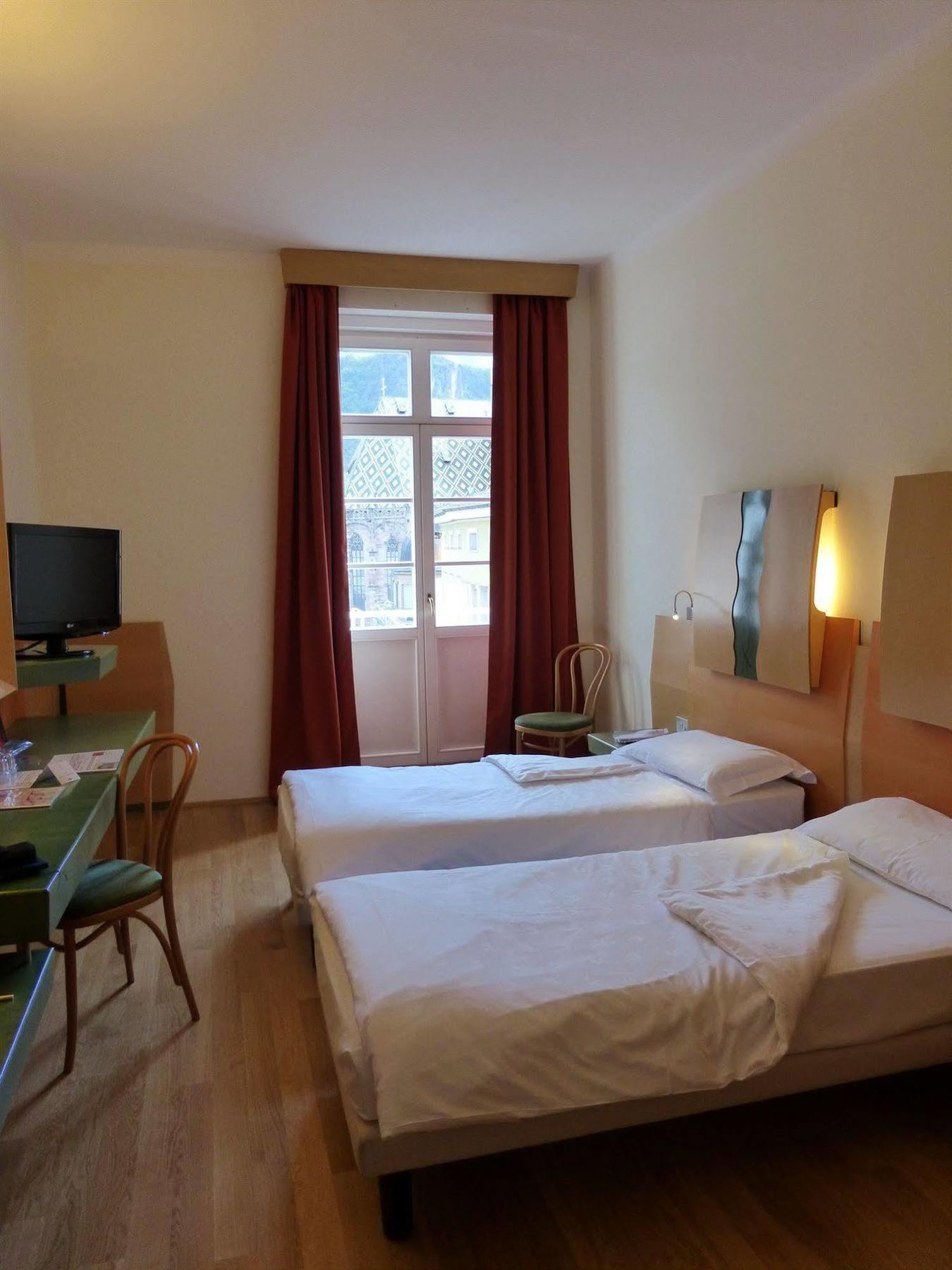 Stadt Hotel Città Bolzano Esterno foto