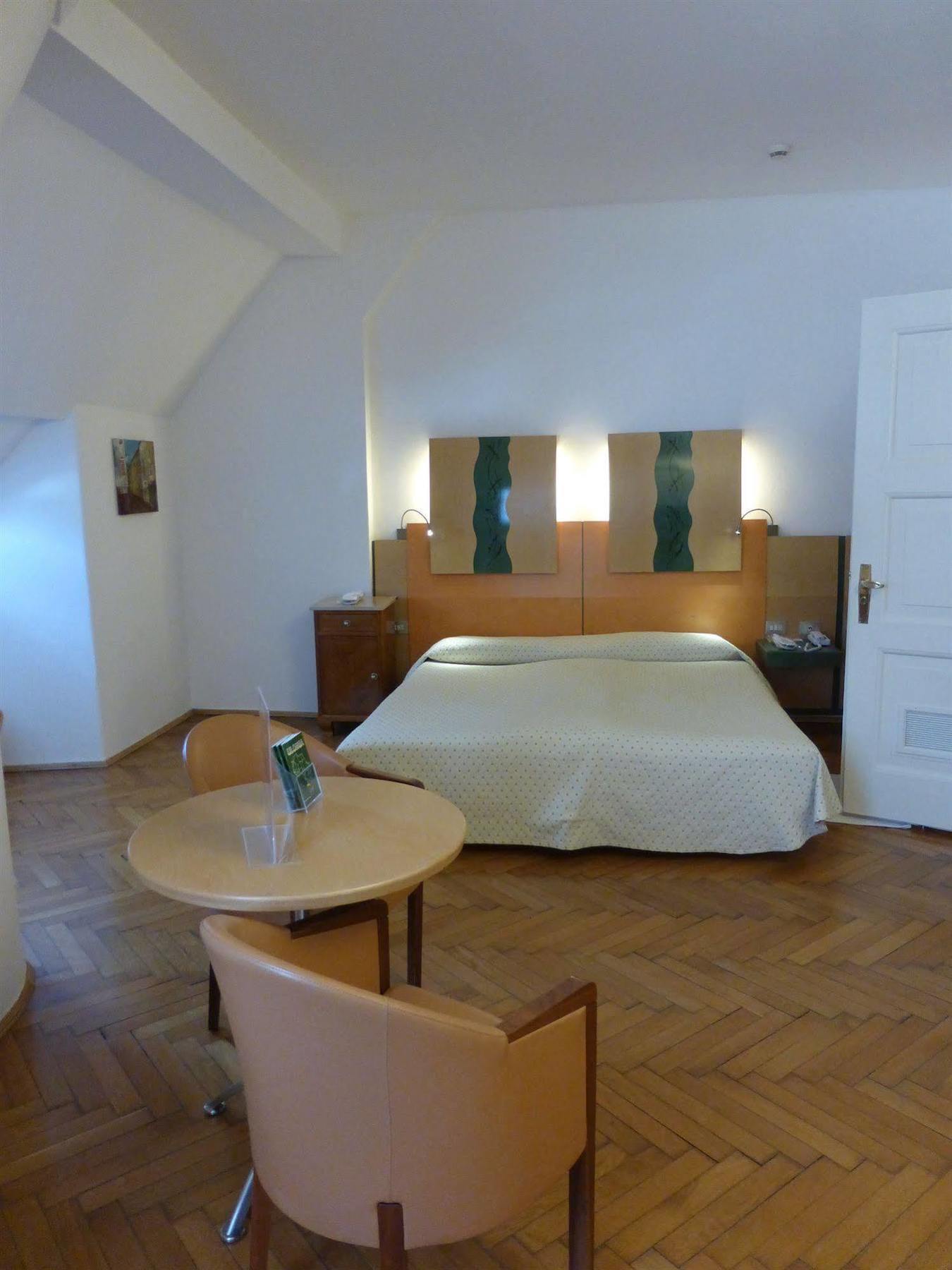 Stadt Hotel Città Bolzano Esterno foto